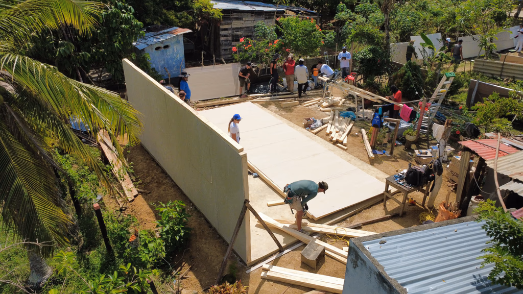 Constucción en progreso en Tolú, Sucre